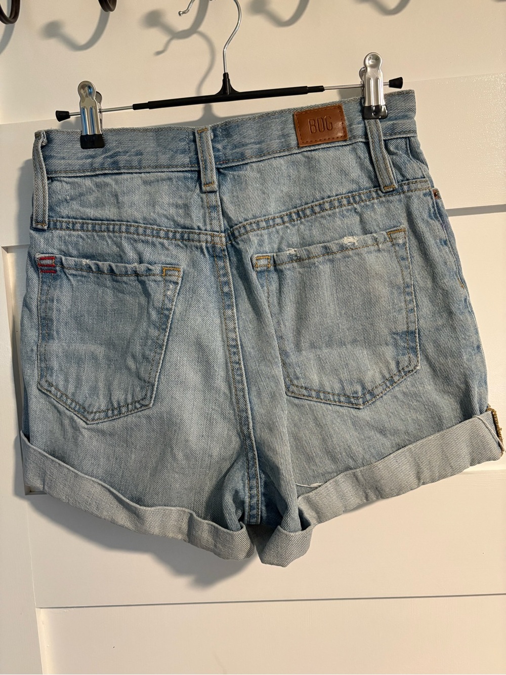 BDG urban outfitters High-Rise Light Blue Denim Shorts with Cuffed Hem mom short - Picture 3 of 3